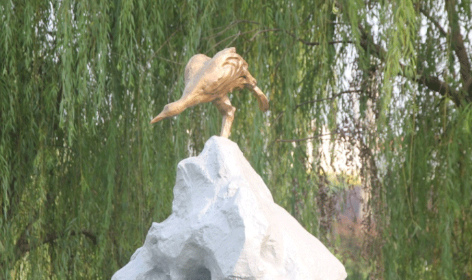 玻璃鋼雕塑制作《對話�?jpg.gif 玻璃鋼雕塑制作《對話�?jpg.gif